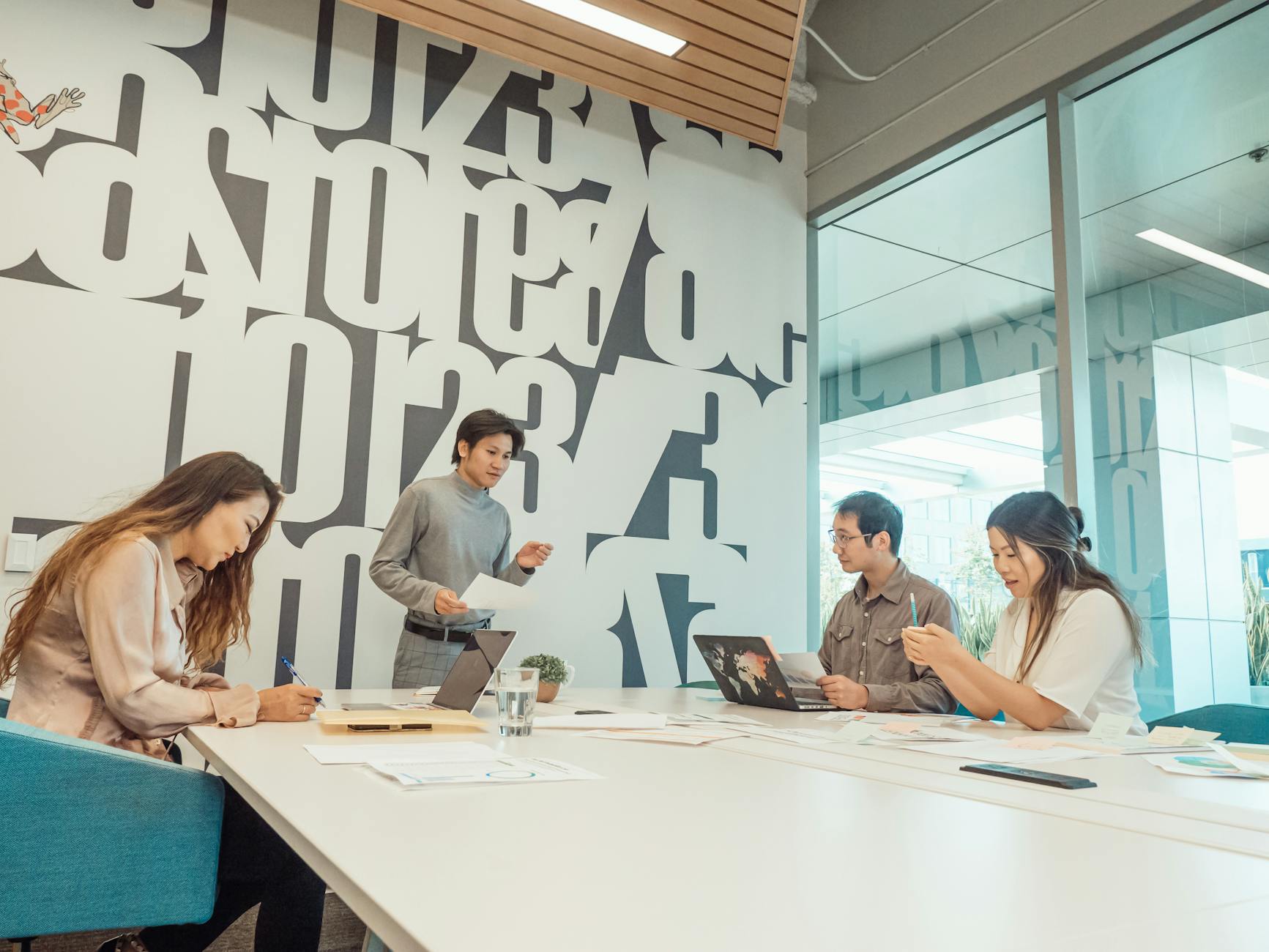 Abstract icon for busy professionals.