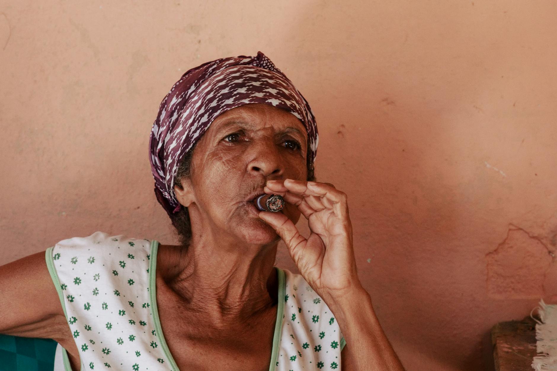 Abstract icon for experienced individuals.